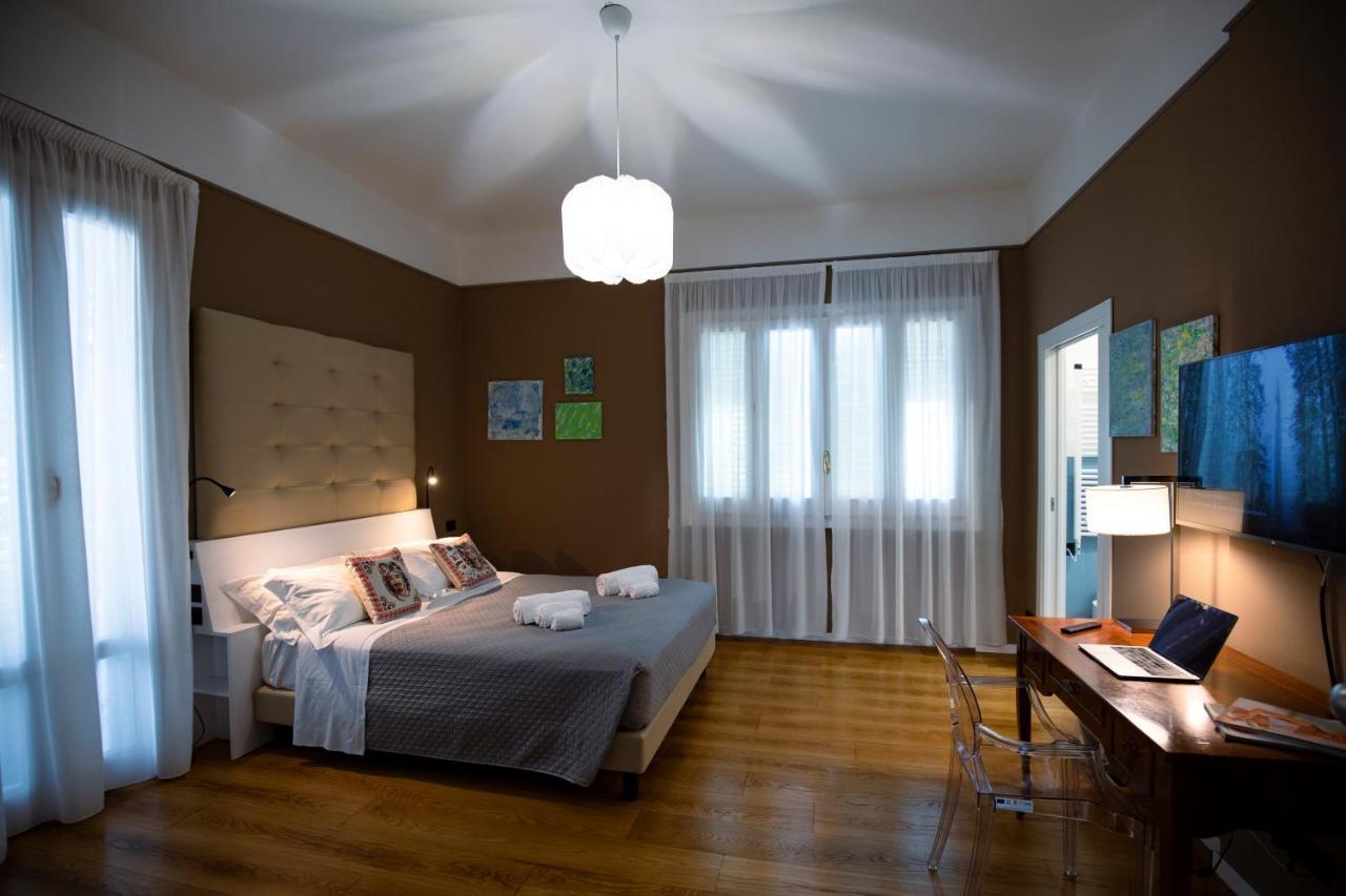มอนเดลโล พาเลซ โฮเทล Hotel ภายนอก รูปภาพ