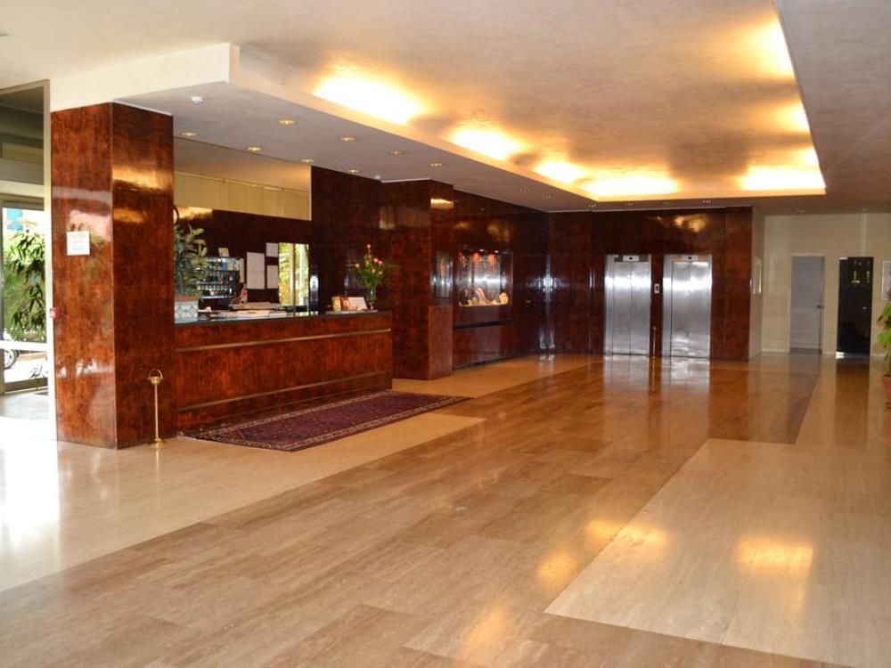มอนเดลโล พาเลซ โฮเทล Hotel ภายนอก รูปภาพ