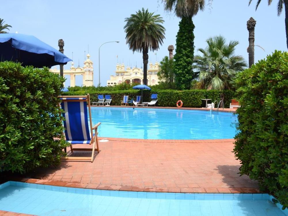 มอนเดลโล พาเลซ โฮเทล Hotel ภายนอก รูปภาพ