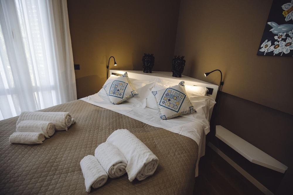 มอนเดลโล พาเลซ โฮเทล Hotel ภายนอก รูปภาพ